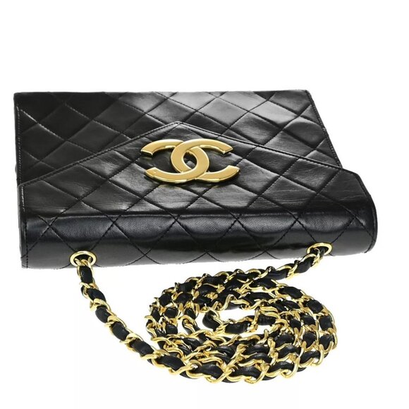 CHANEL CC Logo Matelasse Chain Shoulder Bag - Picture 9 of 16
